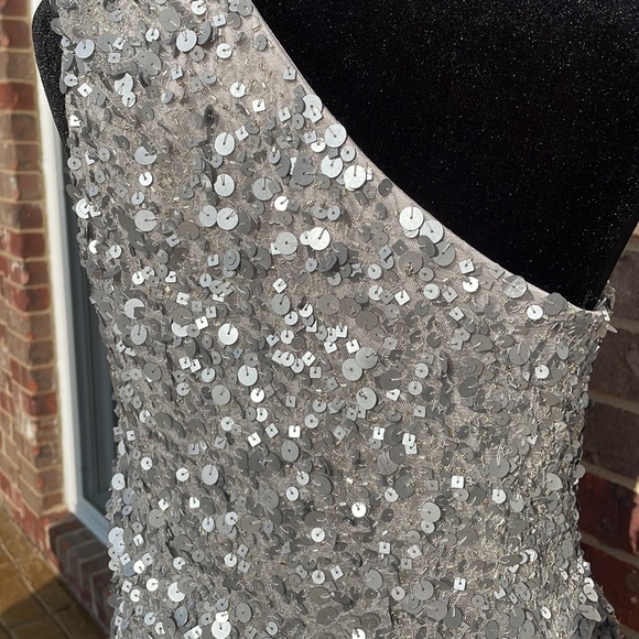 Aidan Mattox silver sequin cocktail dress - Picture 6 of 10